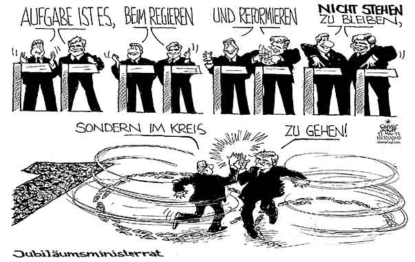 Oliver Schopf, politischer Karikaturist aus Österreich, politische Karikaturen aus Österreich, Karikatur, Illustrationen Politik Politiker Österreich 2011 regierung ministerrat pressefoyer faymann spindelegger bundeskanzleramt kongresssaal stehen 

