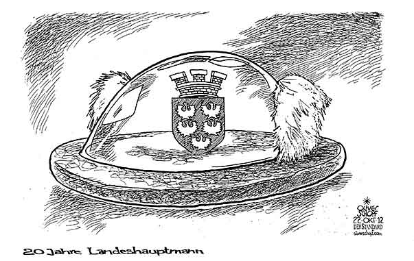  Oliver Schopf, politischer Karikaturist aus Österreich, politische Karikaturen, Illustrationen Archiv politische Karikatur Österreich: Landeshauptleute Niederösterreich 2012 NIEDEROESTERREICH WAPPEN PROELL ERWIN LANDESHAUPTMANN 20 JAHRE KAESE KAESEGLOCKE GLAS 
