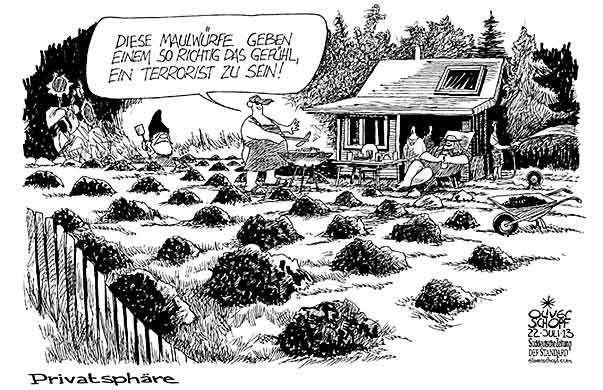  Oliver Schopf, politischer Karikaturist aus Österreich, politische Karikaturen, Illustrationen Archiv politische Karikatur Welt NSA Edward Snowden Geheimdienste USA 2013 NSA BND PRIVAT SPHAERE MAULWURF SPION GEHEIMDIENST SCHREBERGARTEN GRILLEN TERRORIST ERS NEUE KLEIDER 


